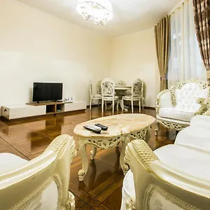 سويت هوم في آي بي 5 أت فريدوم سكوير , تبليسي جورجيا