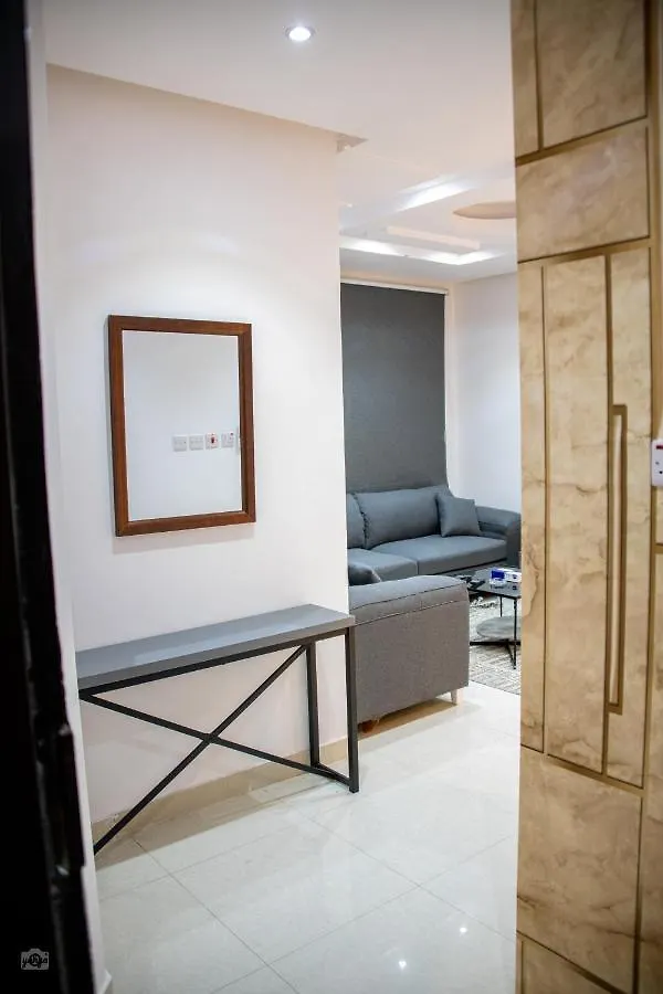 شقة غرفتين و صالة بدخول باب ذكي Apartment